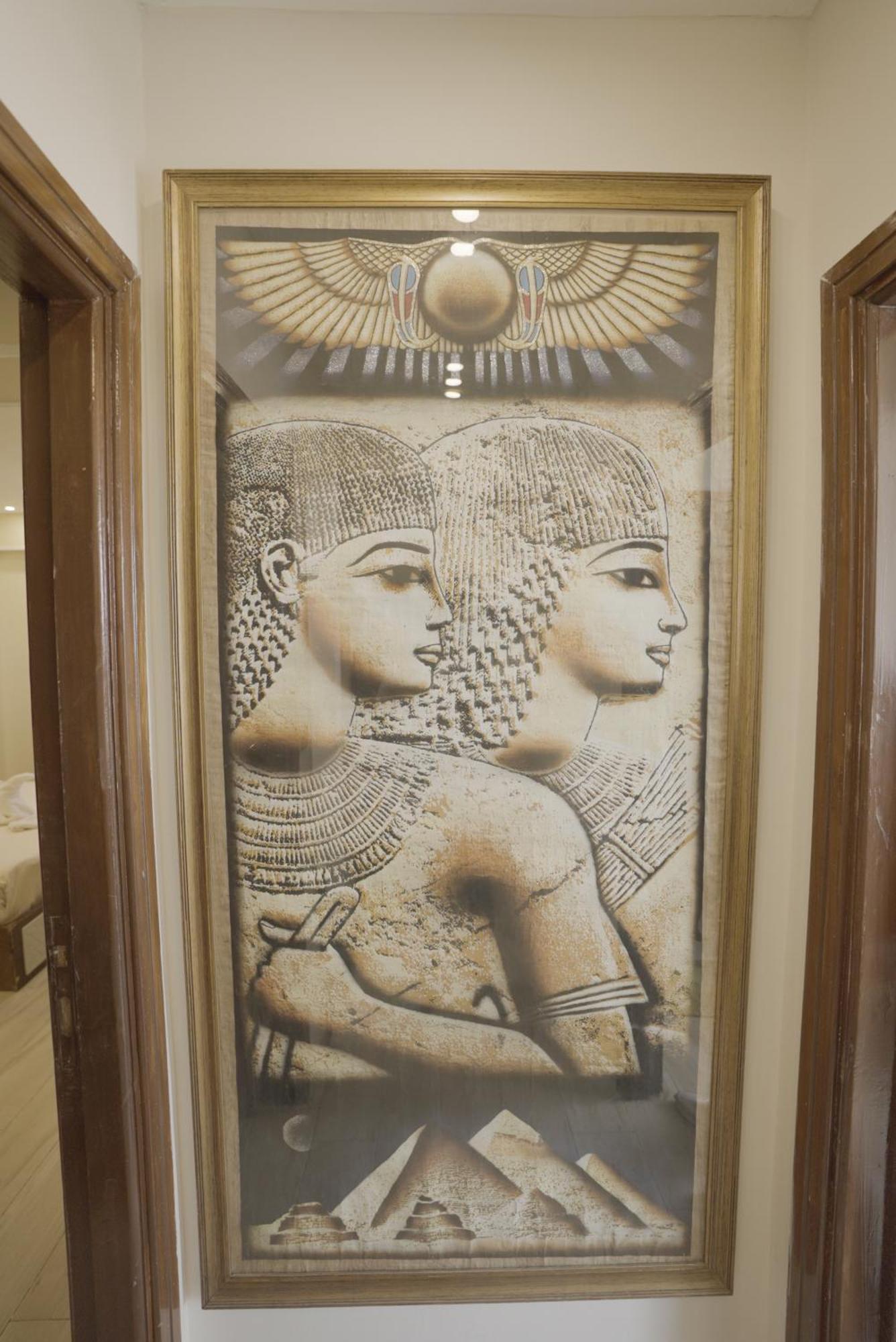 ホテル Queen Cleopatra Pyramids カイロ エクステリア 写真